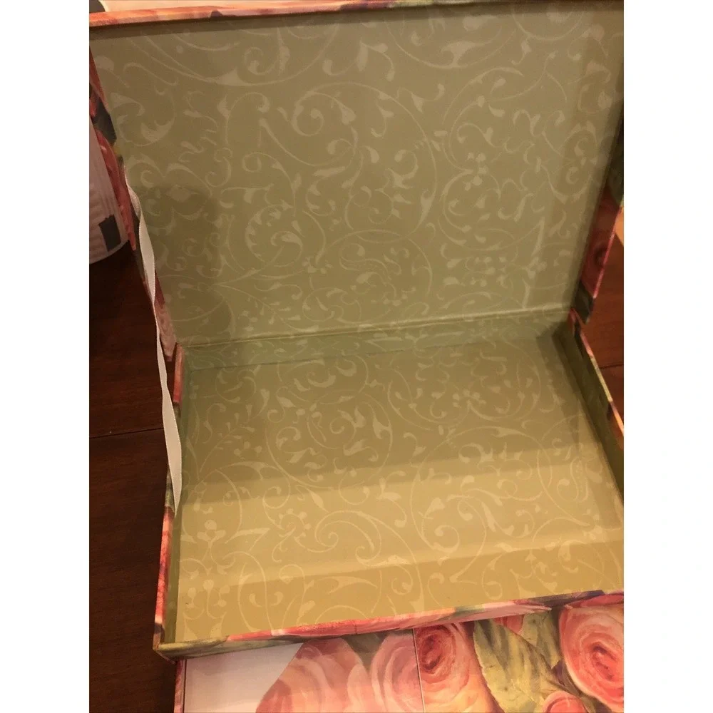 Flora Bella Stationary Box W/16 Writing Paper W/env, 15 Notecards W/envelopes